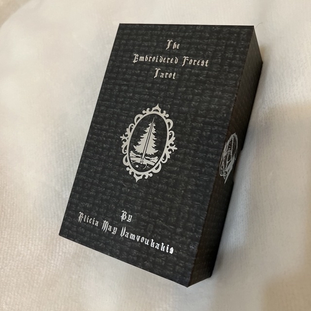 刺繍の森タロット 日本語ガイド付き the embroidered forestの 刺繍の森タロット 日本語ガイド付き the embroidered forestの