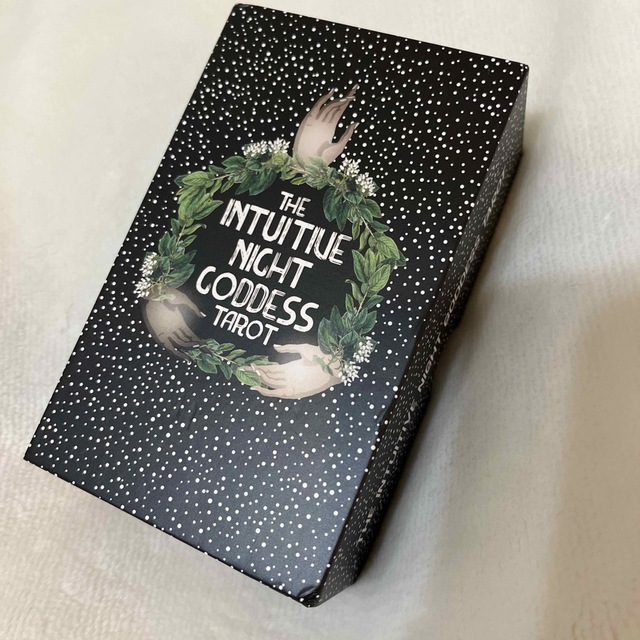 the intuitive night goddess tarot タロット