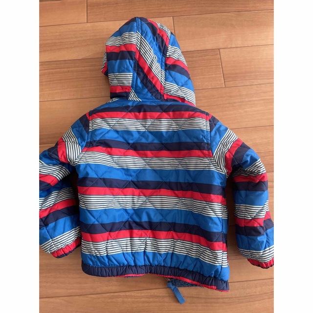 patagonia(パタゴニア)のパタゴニア　アウター　リバーシブル　サイズ12M キッズ/ベビー/マタニティのベビー服(~85cm)(ジャケット/コート)の商品写真