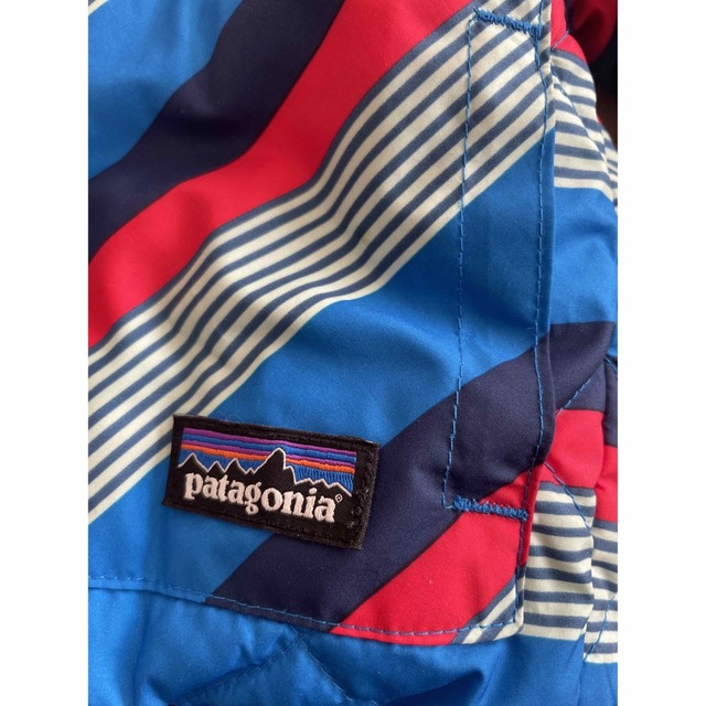 patagonia(パタゴニア)のパタゴニア　アウター　リバーシブル　サイズ12M キッズ/ベビー/マタニティのベビー服(~85cm)(ジャケット/コート)の商品写真