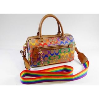 COACH - コーチ レインボーシグネチャーショルダーバックの通販 by え