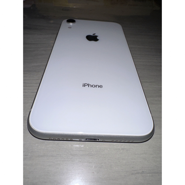 iPhone XR White 128 GB docomo