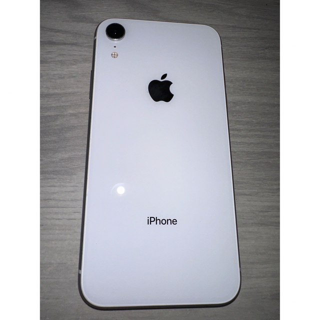 iPhone XR White 128 GB docomoスマートフォン/携帯電話