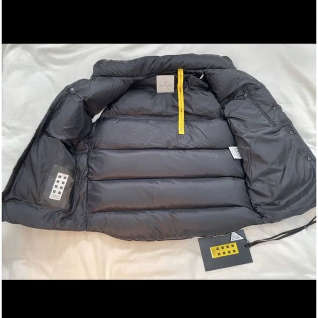 超希少 タグ付】モンクレール フラグメントダウンベストMONCLER サイズ