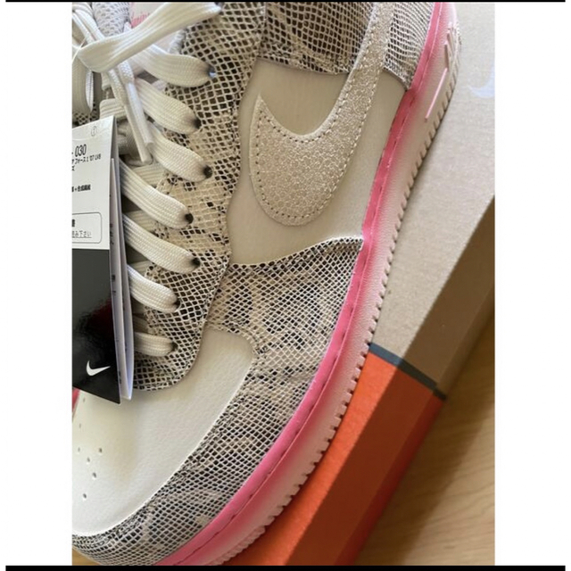 NIKE(ナイキ)の新品　Nike WMNS Air Force 1 Low  Our Force メンズの靴/シューズ(スニーカー)の商品写真