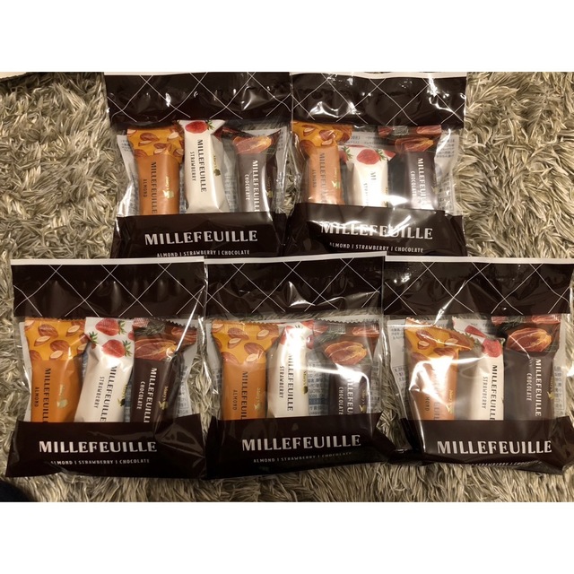 メリーチョコレート　ミルフィーユ3種×5袋 食品/飲料/酒の食品(菓子/デザート)の商品写真