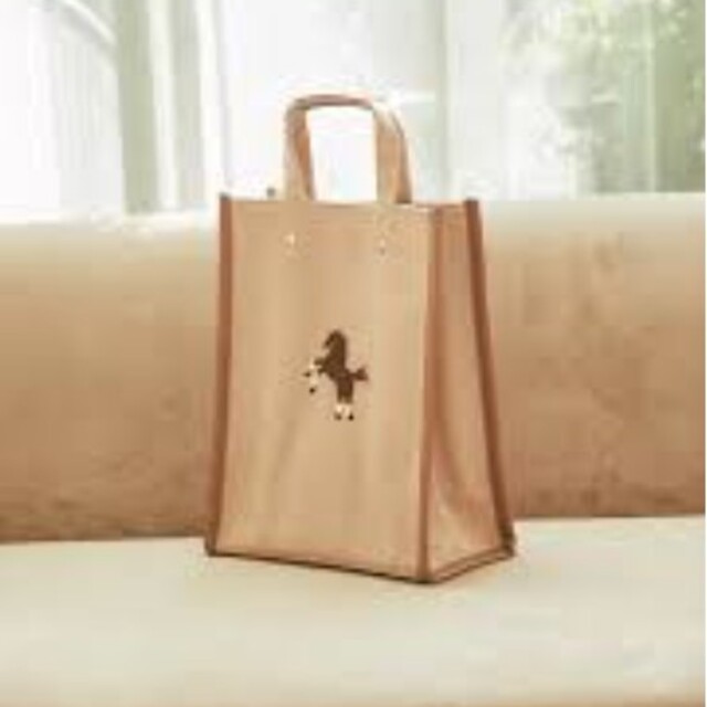 ☆最終値下げ☆セブンテン　バッグ　小　ベージュ レディースのバッグ(トートバッグ)の商品写真