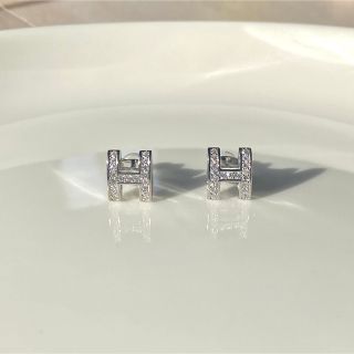 H型ピアス(ピアス)