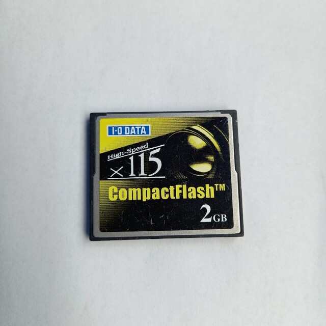 compactflash　i.o.DATA 2GB スマホ/家電/カメラのPC/タブレット(PC周辺機器)の商品写真