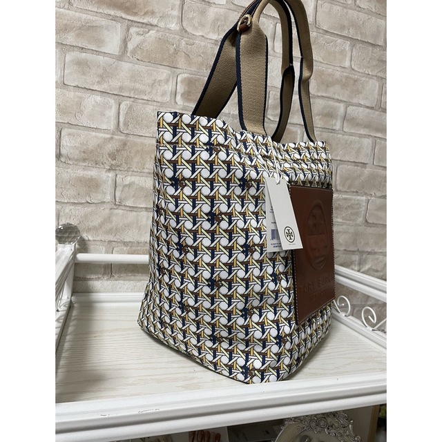 Tory Burch トリーバーチ トートバッグ 大人気 大容量 A4書類収納可