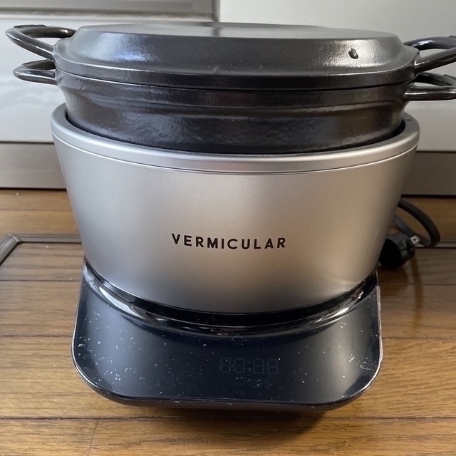 春のコレクション VERMICULAR ライスポット 5合炊き 鍋敷き鍋つかみ