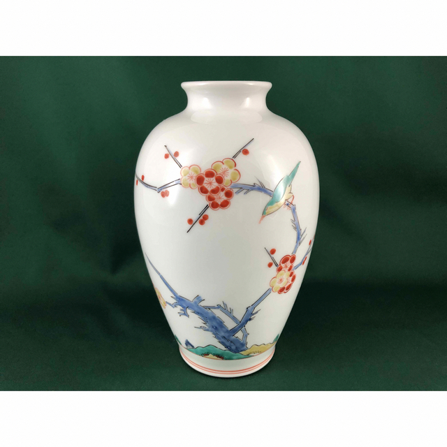 ◇人間国宝◇十三代 酒井田柿右衛門作 錦 梅鳥文 花瓶 21.7cm◇共箱