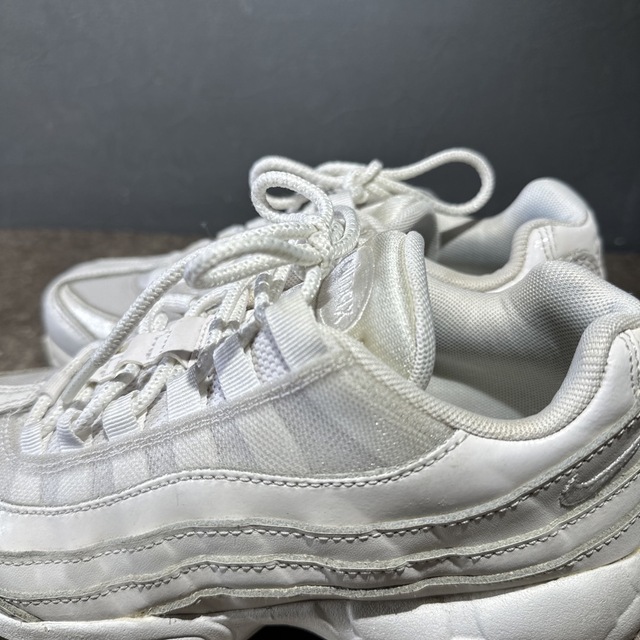 NIKE(ナイキ)のAir Max 95 "Triple White"WMNS 22.5 レディースの靴/シューズ(スニーカー)の商品写真