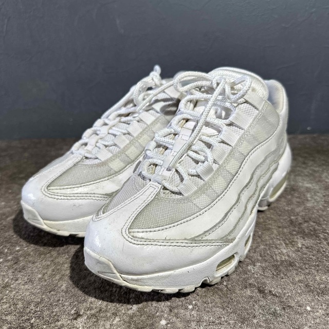 NIKE(ナイキ)のAir Max 95 "Triple White"WMNS 22.5 レディースの靴/シューズ(スニーカー)の商品写真