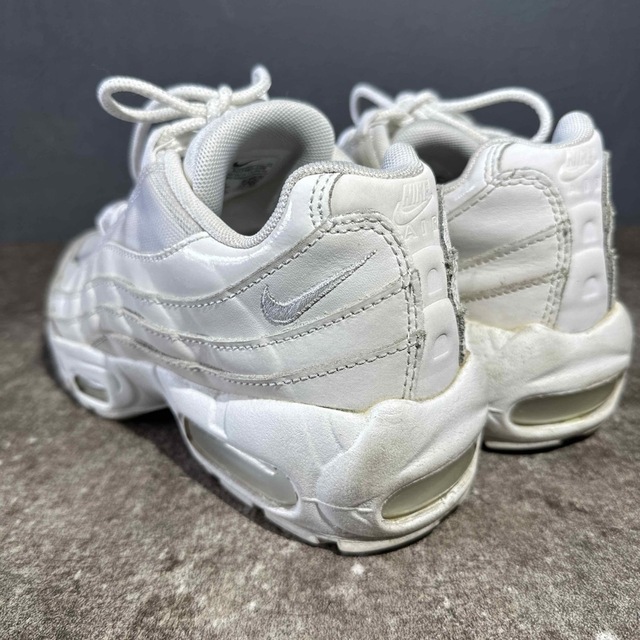 NIKE(ナイキ)のAir Max 95 "Triple White"WMNS 22.5 レディースの靴/シューズ(スニーカー)の商品写真