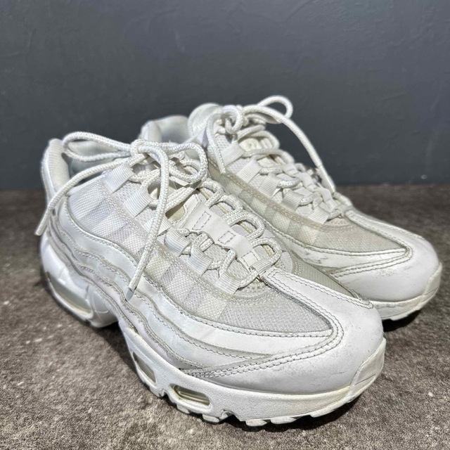 NIKE(ナイキ)のAir Max 95 "Triple White"WMNS 22.5 レディースの靴/シューズ(スニーカー)の商品写真