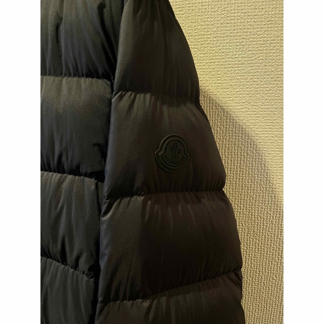 MONCLER(モンクレール)の新品未使用 モンクレール　moncler ダウンジャケット　4 XL ブラック メンズのジャケット/アウター(ダウンジャケット)の商品写真