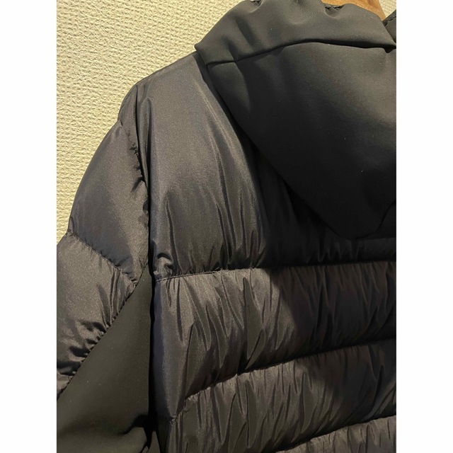 MONCLER(モンクレール)の新品未使用 モンクレール　moncler ダウンジャケット　4 XL ブラック メンズのジャケット/アウター(ダウンジャケット)の商品写真