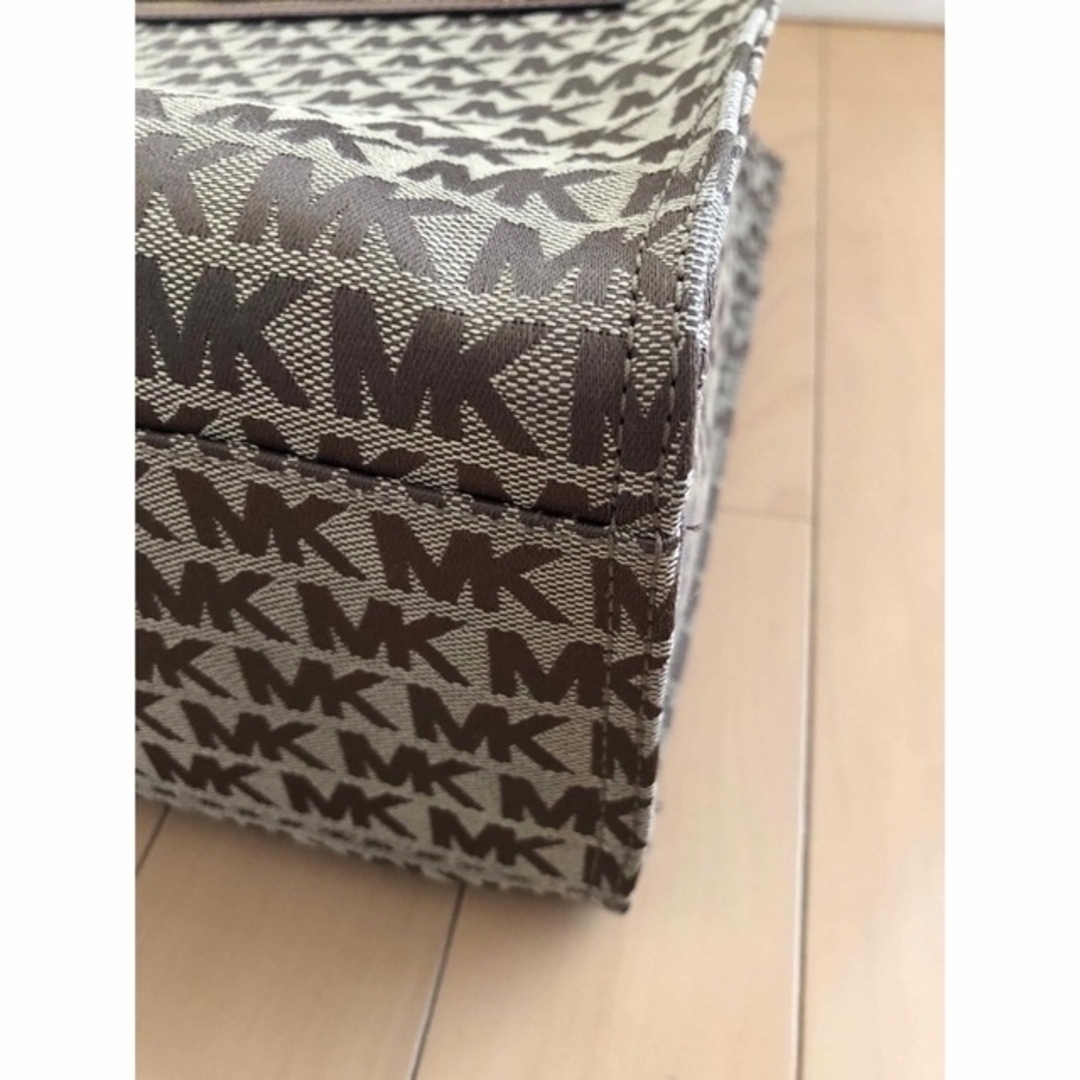 A4可 美品 MICHEAL KORS PVC トートバッグ 茶 総柄 チャーム