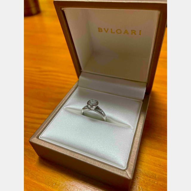 BVLGARI 婚約指輪　ダイヤモンド