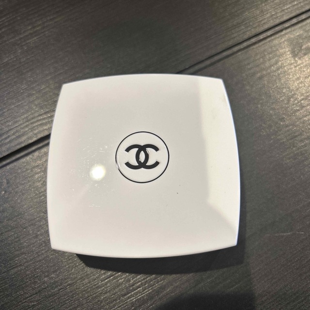 CHANEL(シャネル)のシャネル　ファンデ容器のみ コスメ/美容のベースメイク/化粧品(その他)の商品写真