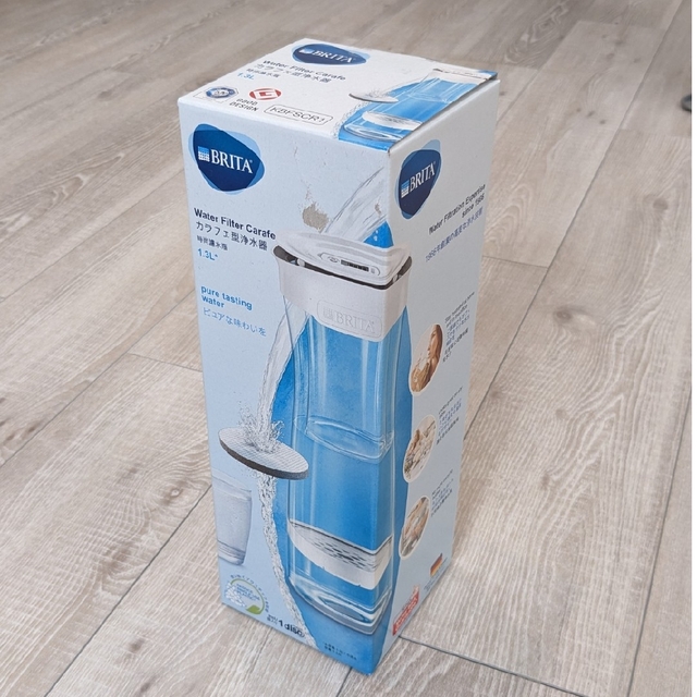 BRITA ブリタ カラフェ型浄水器 インテリア/住まい/日用品のキッチン/食器(タンブラー)の商品写真