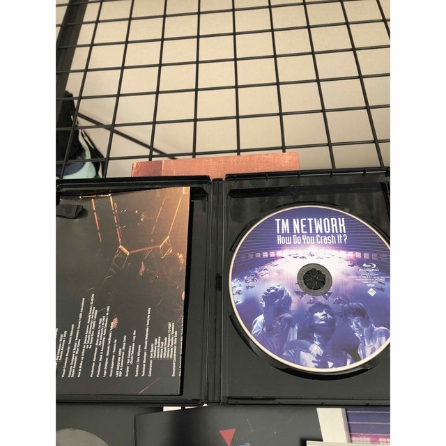 TM　NETWORKHowDoYouCrashIt？ Blu-ray初回限定盤 エンタメ/ホビーのDVD/ブルーレイ(ミュージック)の商品写真