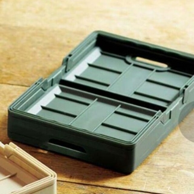 DOD(ディーオーディー)のＤＯＤ　折り畳み　コンテナ　BOX　カーキ インテリア/住まい/日用品の収納家具(ケース/ボックス)の商品写真