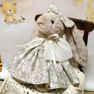 ジェリーキャットお洋服ジェリーキャット　Mサイズ　ハンドメイド　服　jellycat　うさぎ