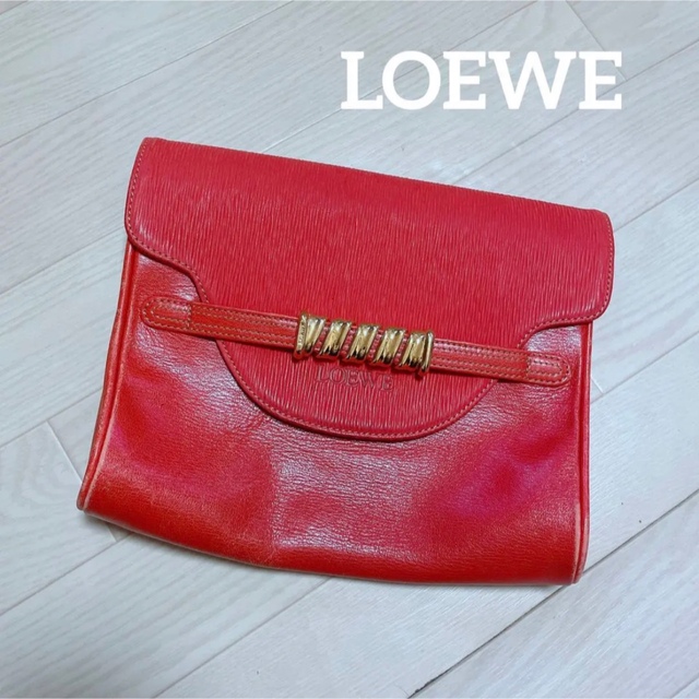 LOEWE クラッチ　赤