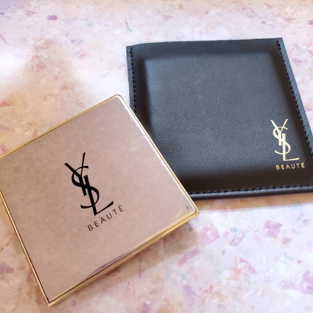 Yves Saint Laurent(イヴサンローラン)のイヴ・サンローラン　ミラー レディースのファッション小物(ミラー)の商品写真