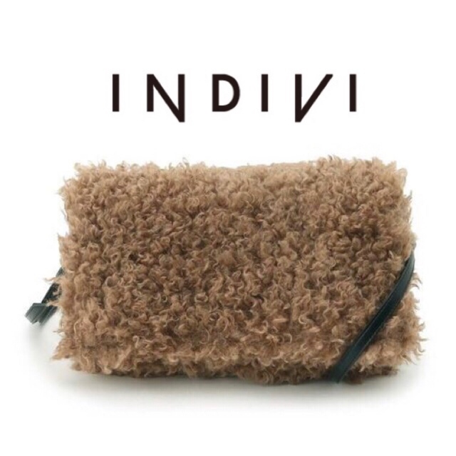 INDIVI(インディヴィ)の◇◆INDIVI◆◇ フェイクカーリーファーBAG 3WAY ブラウン レディースのバッグ(クラッチバッグ)の商品写真