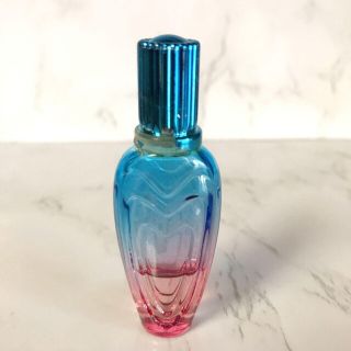 エスカーダ(ESCADA)の人気　エスカーダ　アイランドキッス　オードトワレ　4ml(香水(女性用))