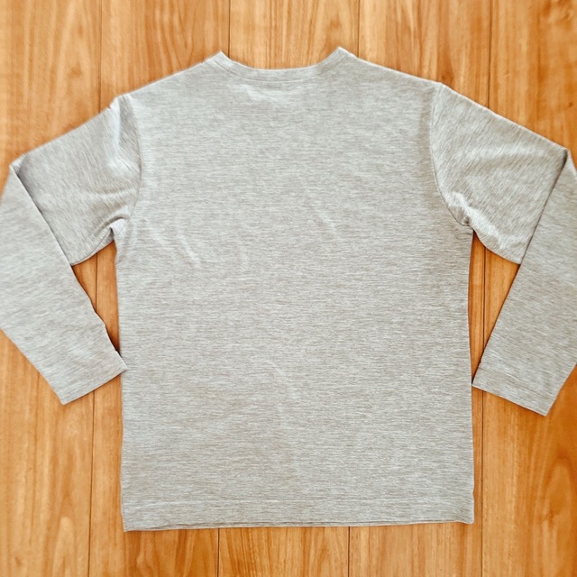 patagonia(パタゴニア)のパタゴニア　ロングTシャツ　BOYS M(10) グレー キッズ/ベビー/マタニティのキッズ服男の子用(90cm~)(Tシャツ/カットソー)の商品写真