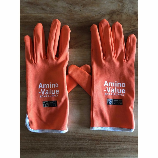 アミノバリュー　ランニング手袋 スポーツ/アウトドアのランニング(ウェア)の商品写真