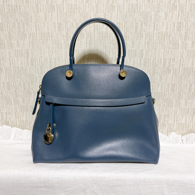 【美品】FURLA フルラ パイパーショルダーバッグ Mサイズ