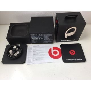 アイフォーン(iPhone)のPOWERBEATS PRO 付属品(ヘッドフォン/イヤフォン)