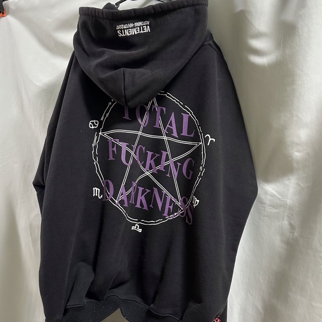 VETEMENTS(ヴェトモン)のvetements tfdパーカー メンズのトップス(パーカー)の商品写真