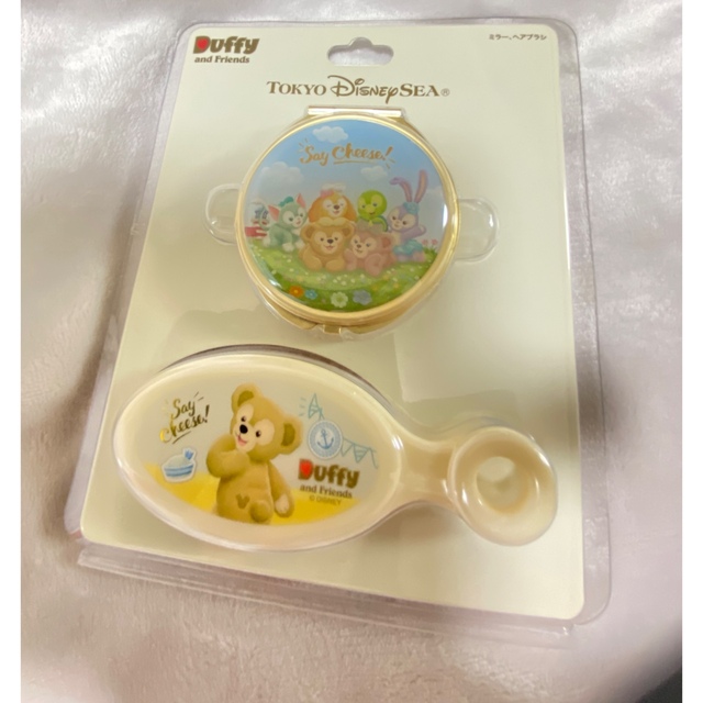 Disney(ディズニー)のduffy ヘアブラシ　ミラーセット コスメ/美容のヘアケア/スタイリング(ヘアブラシ/クシ)の商品写真