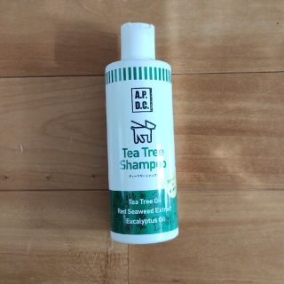 エーピーディーシー(A.P.D.C.)のTea Tree Shampoo（ティーツリーシャンプー）250ml(その他)