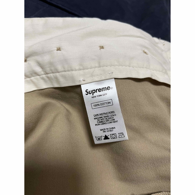 Supreme(シュプリーム)のSupreme Pin Up Chino Pant メンズのパンツ(チノパン)の商品写真