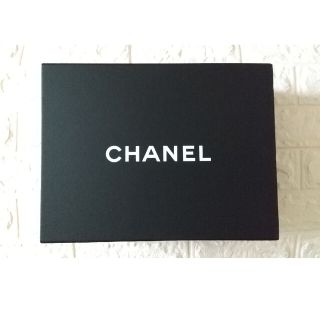 シャネル(CHANEL)のCHANEL シャネルマグネット式 バッグ用 空箱 31cm×28.5cm(ラッピング/包装)