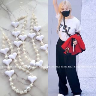 【再入荷】ロゼ愛用似♡ホワイト ハート スマホ ストラップ iPhone(ストラップ/イヤホンジャック)