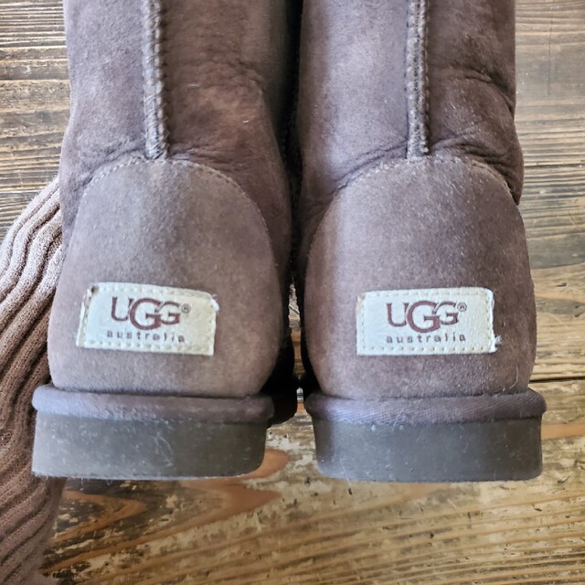 UGG　チョコレート　ミディアム 3