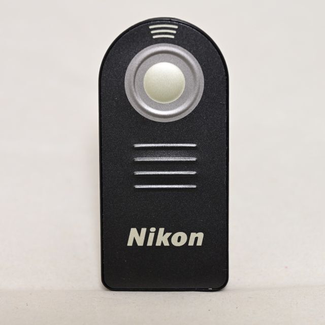 Nikon(ニコン)の美品 Nikon カメラ用リモコン ML-L3 スマホ/家電/カメラのカメラ(その他)の商品写真