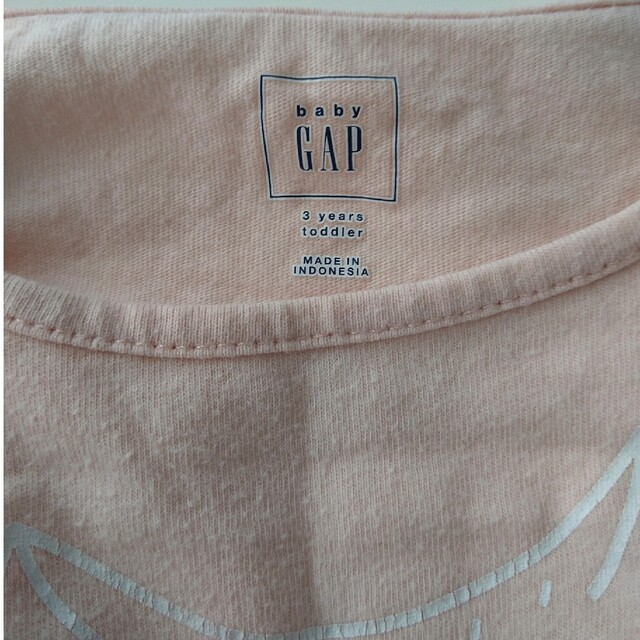 babyGAP(ベビーギャップ)の女の子　パーカー、カットソー　セット売り　サイズ90 キッズ/ベビー/マタニティのキッズ服女の子用(90cm~)(ジャケット/上着)の商品写真