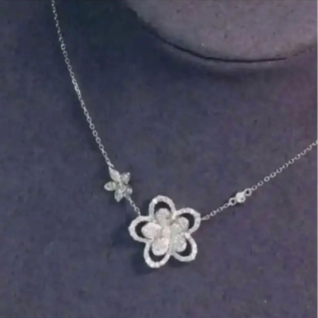 注目の 天然ダイヤモンドの花 ネックレス ネックレス - rastgar-co.com