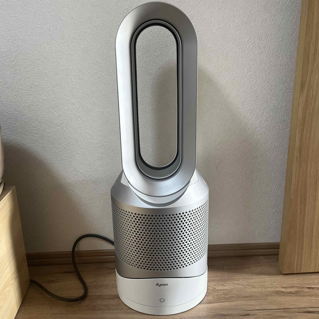 Dyson(ダイソン)の★ Dyson Pure Hot+Cool White Silver hp01★ スマホ/家電/カメラの冷暖房/空調(ファンヒーター)の商品写真