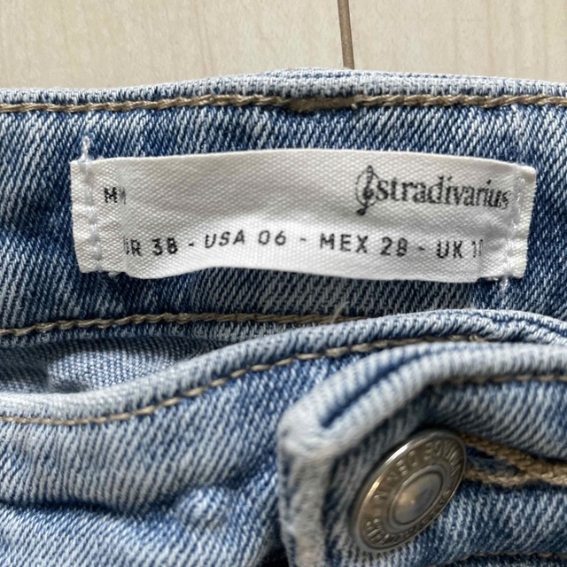 stradivarius(ストラディバリウス)のstradivarius 28サイズ ハイウエストデニム レディースのパンツ(デニム/ジーンズ)の商品写真