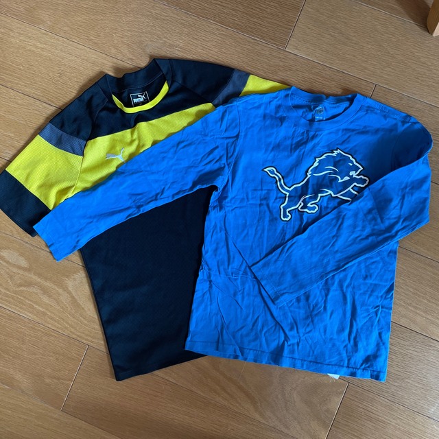 PUMA(プーマ)のPUMAとNFLデトロイトライオンズ　ボーイズシャツ2点セット キッズ/ベビー/マタニティのキッズ服男の子用(90cm~)(Tシャツ/カットソー)の商品写真